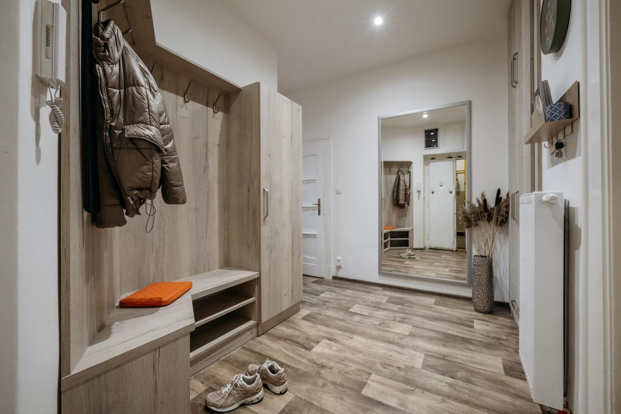 Apartment Days - Family 2bdr - Ac - Darts - Netflix - Hip District Prague