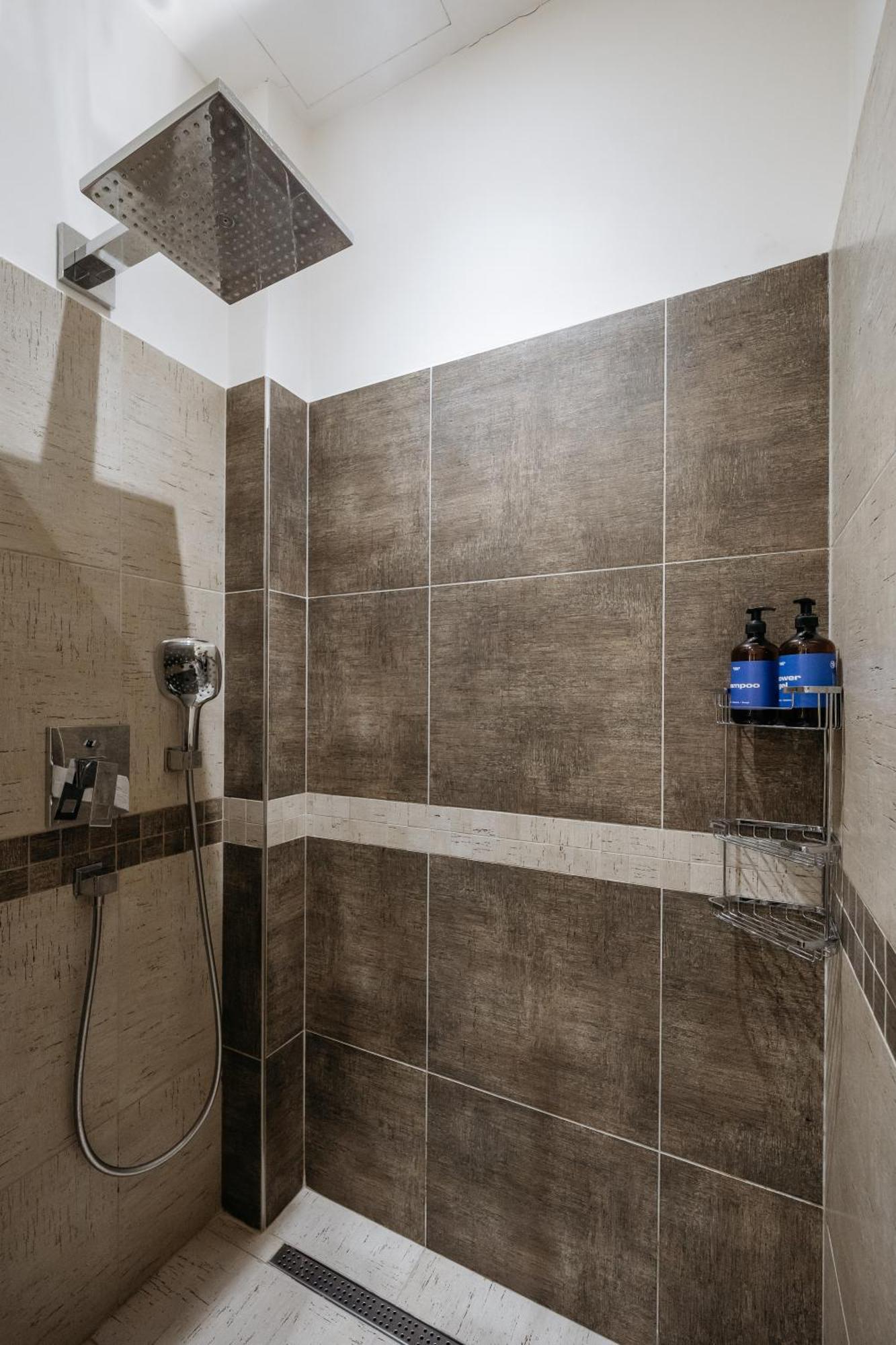 Days - Family 2bdr - Ac - Darts - Netflix - Hip District Apartamento Praga